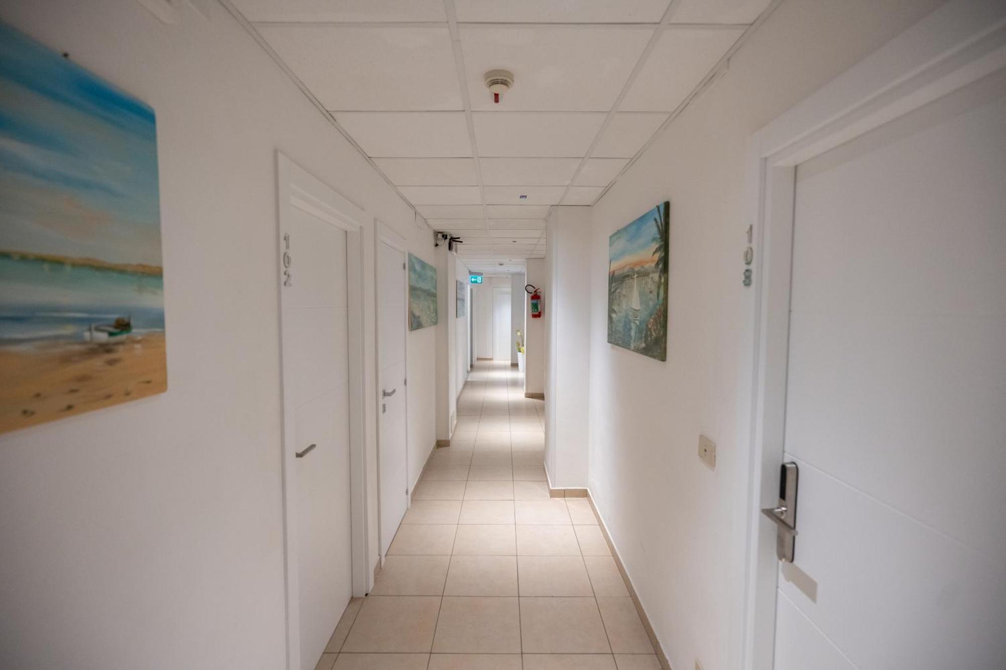 Hotel Petite Fleur Alba Adriatica Exterior photo